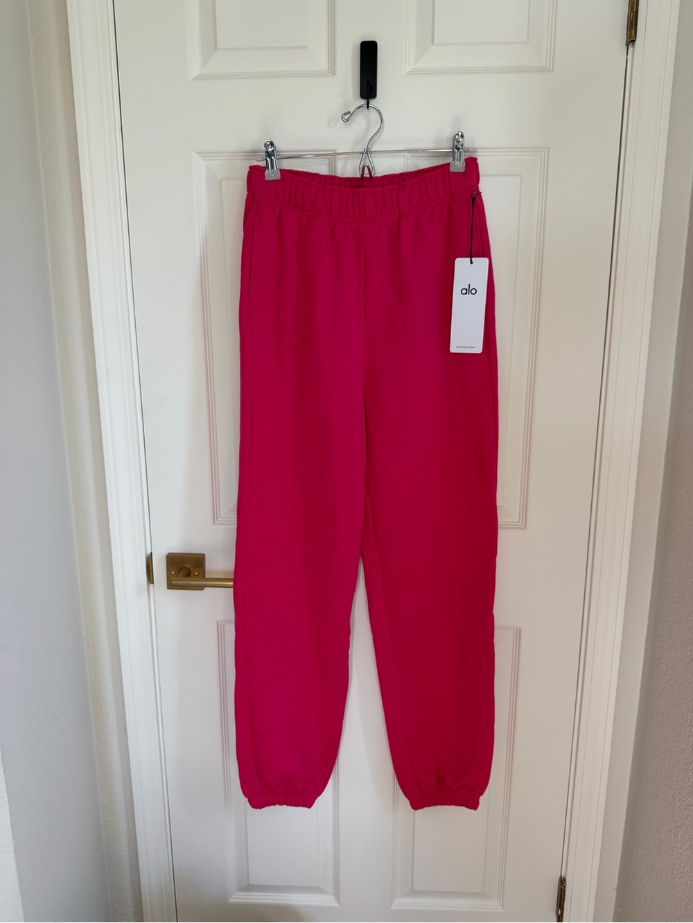 NWT Alo Accolade Sweatpant Pink Summer Crush, S